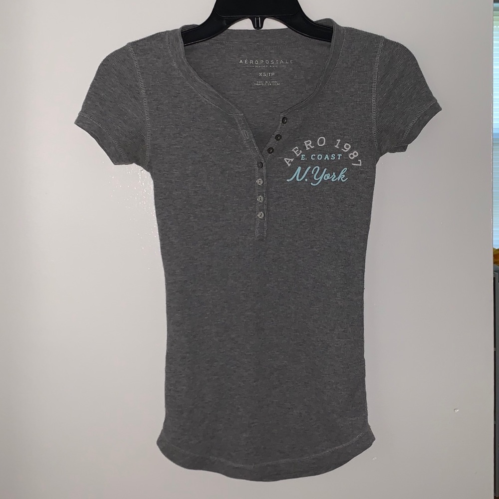 Aéropostale Light Grey Button Up Short Sleeve Top